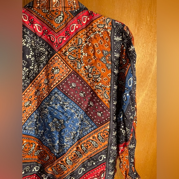 FARM Rio Multicolor Paisley Blouse - Picture 16 of 16